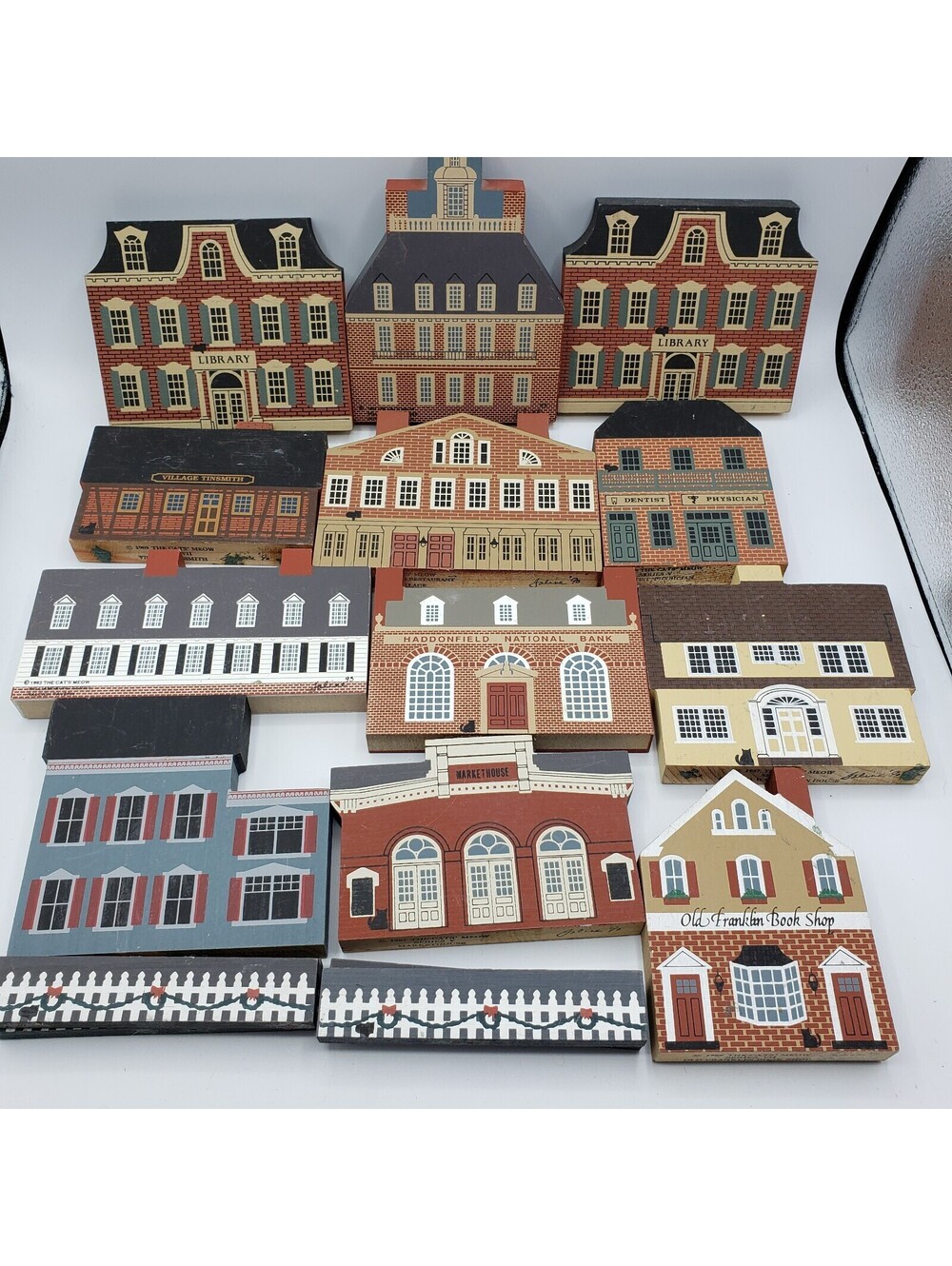 The Cat's Meow Village Collection Town Buildings Lot of 16 Shelf Sitter 80-90's